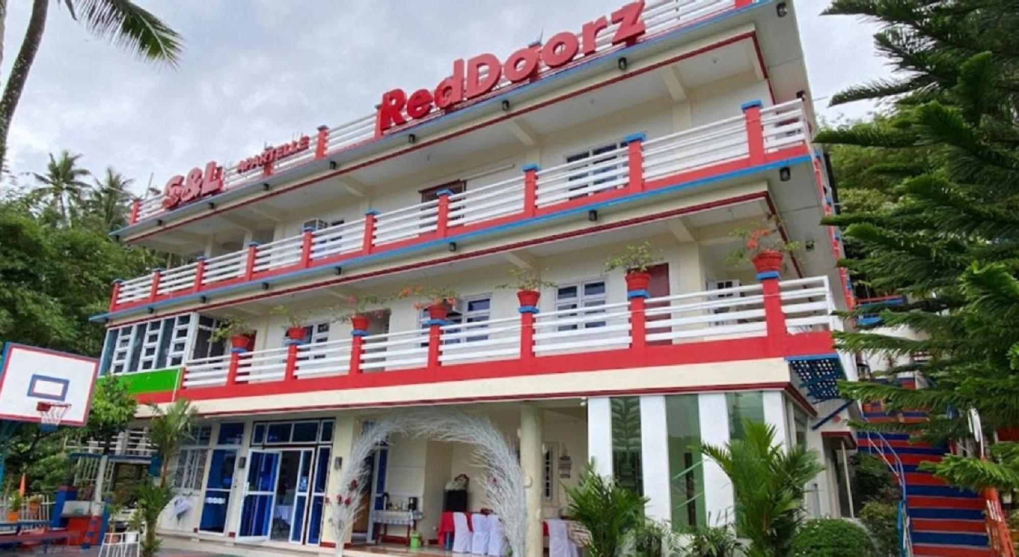 Reddoorz At S & L Apartelle Daraga Albay Hotel Legazpi Buitenkant foto