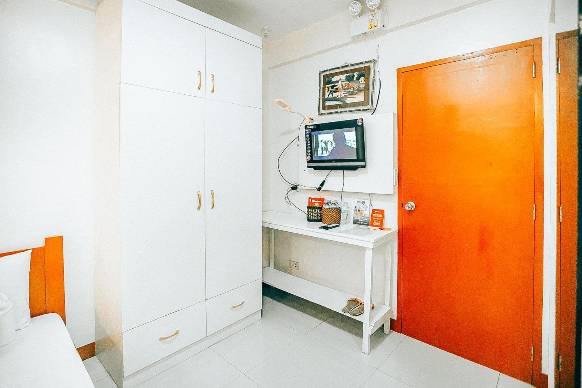 Reddoorz At S & L Apartelle Daraga Albay Legazpi Buitenkant foto