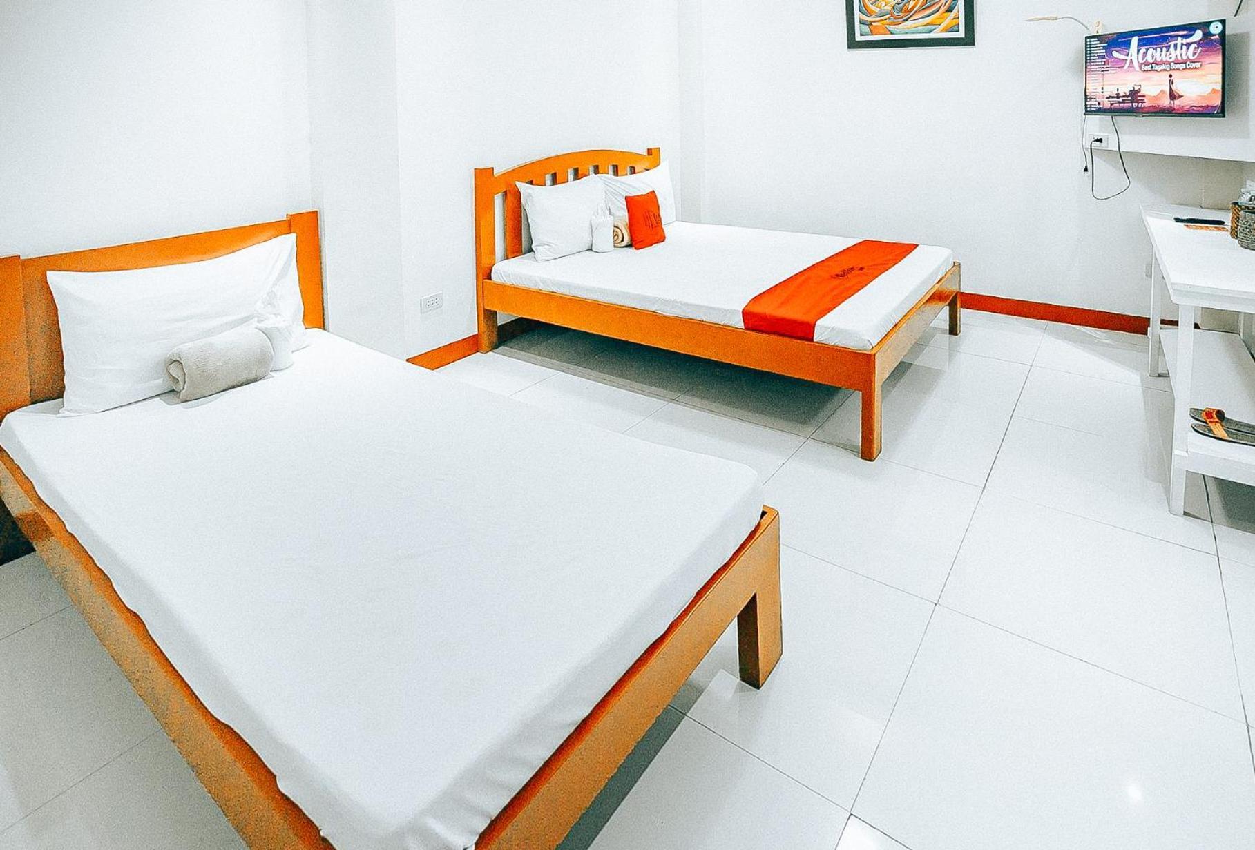 Reddoorz At S & L Apartelle Daraga Albay Hotel Legazpi Buitenkant foto