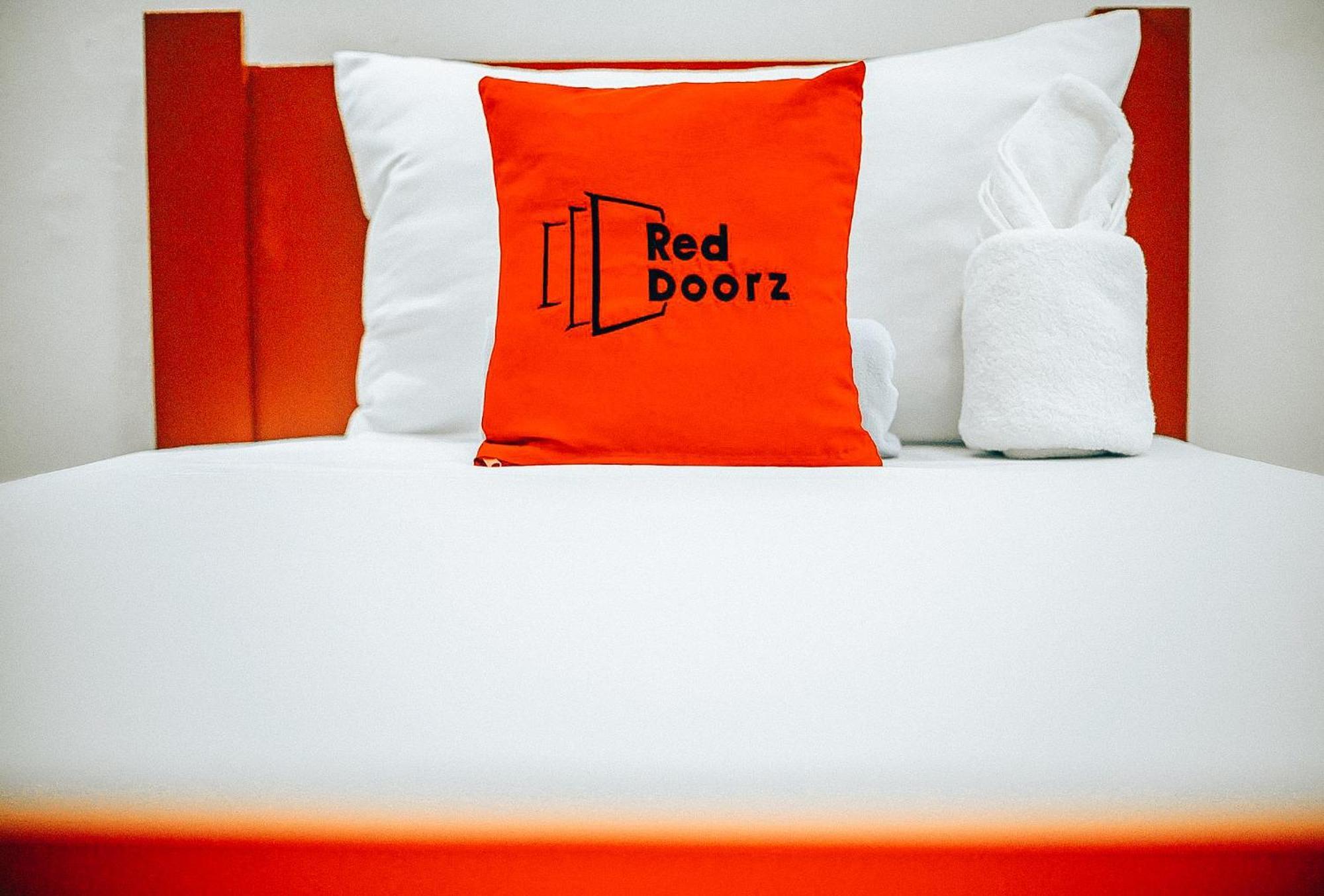 Reddoorz At S & L Apartelle Daraga Albay Legazpi Buitenkant foto